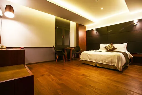 Karak Tourist Hotel Seoul 3*,
