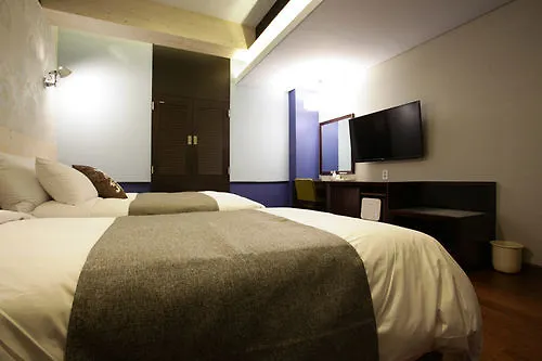 Karak Tourist Hotel Soul